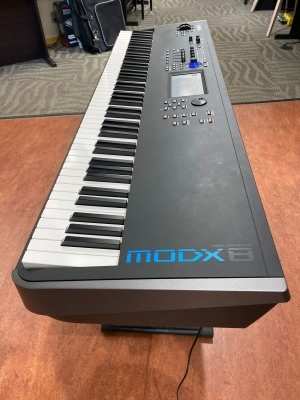 Yamaha - MODX8 6